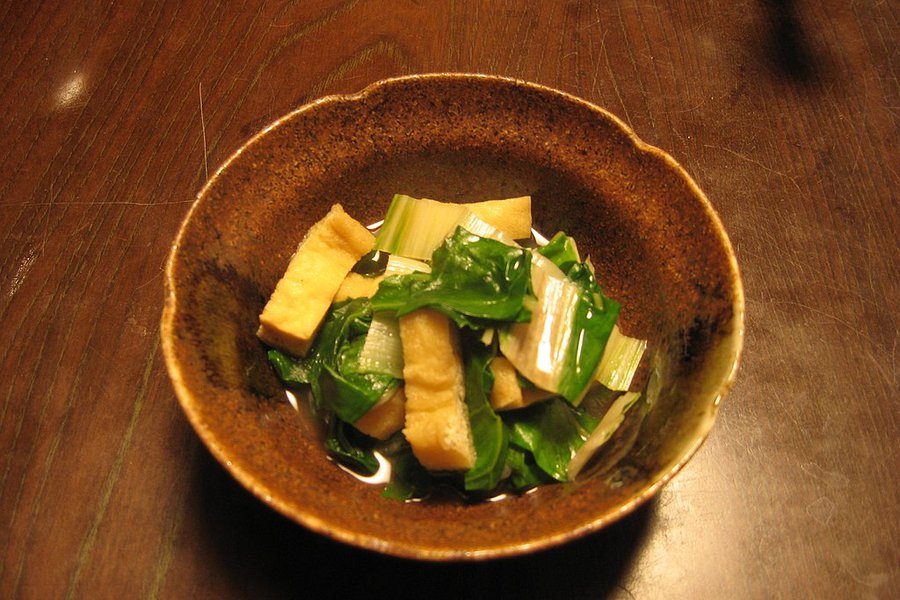 1024px-JapaneseLightlySimmeredGreenVegetableAndFriedTofu_Nibitashi.jpg
