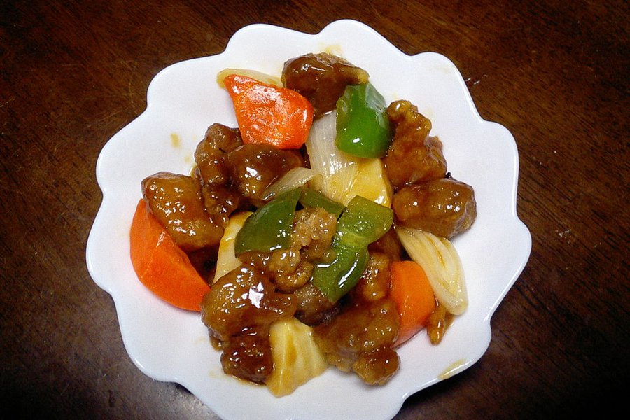 1024px-Sweet-and-sour_pork.jpg